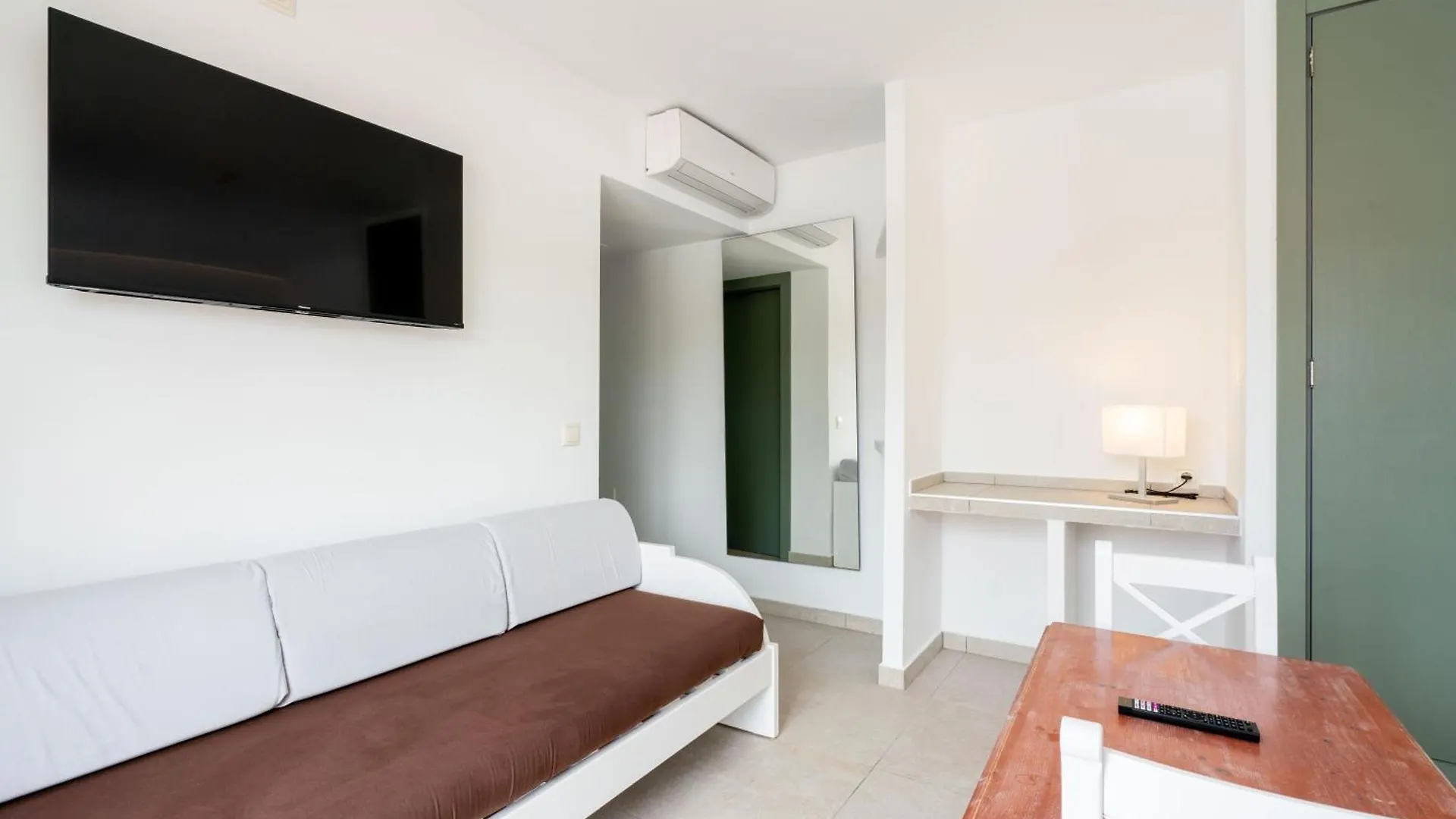 Guya Wave Hotel (Adults Only) Cala Ratjada