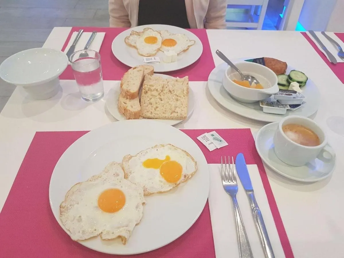 קאלה ראטג'אדה Guya Wave Hotel (Adults Only)  קאלה ראטג'אדה